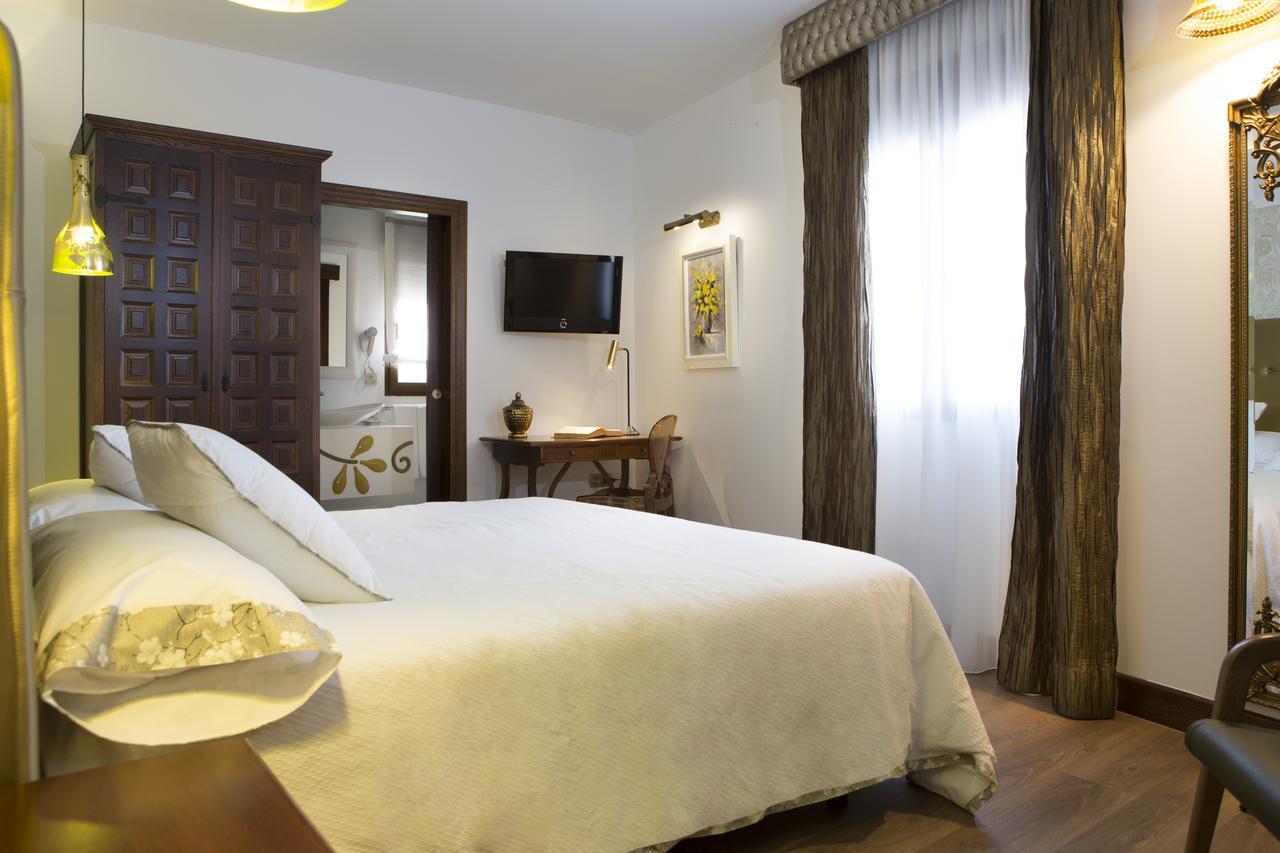 Hotel Hierbaluisa Аларкон Экстерьер фото